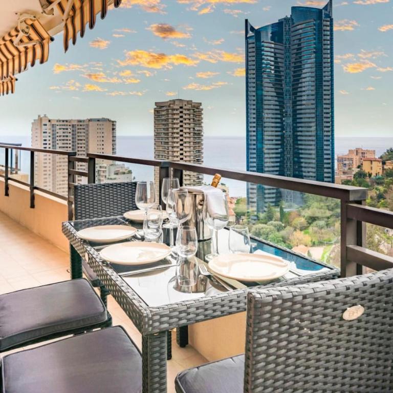 Monte Carlo Monaco Border, Swimming Pool, Parking, See View, Terrace - Appartement 2 Chambres - Vue sur Mer - 61