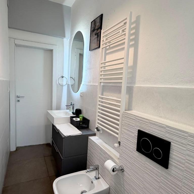 La Dimora degli Artisti - Bologna - Triple Room with Private Bathroom - 7
