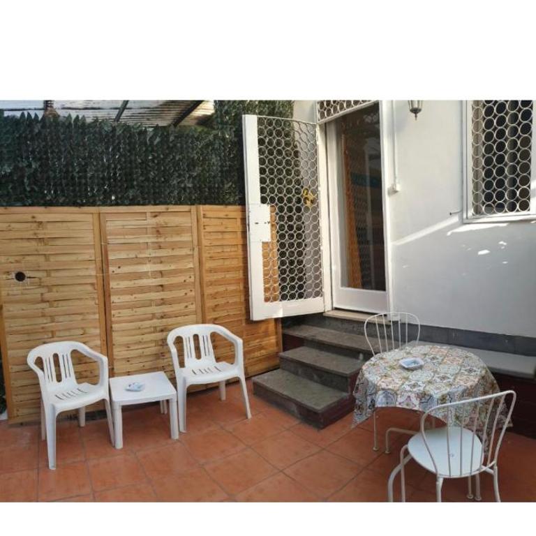 B&B Rivalta - Posillipo - Camera Matrimoniale/Doppia con Letti Singoli con Bagno Privato - 1