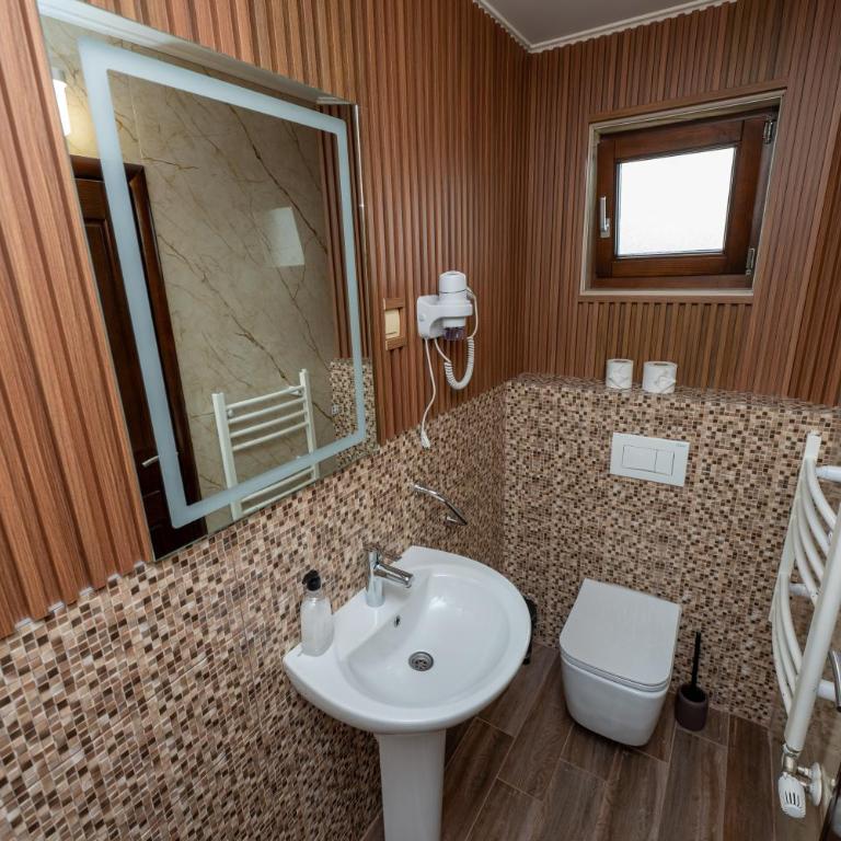 Rooms and apartmants Mirovic - Deluxe Family Suite - 4