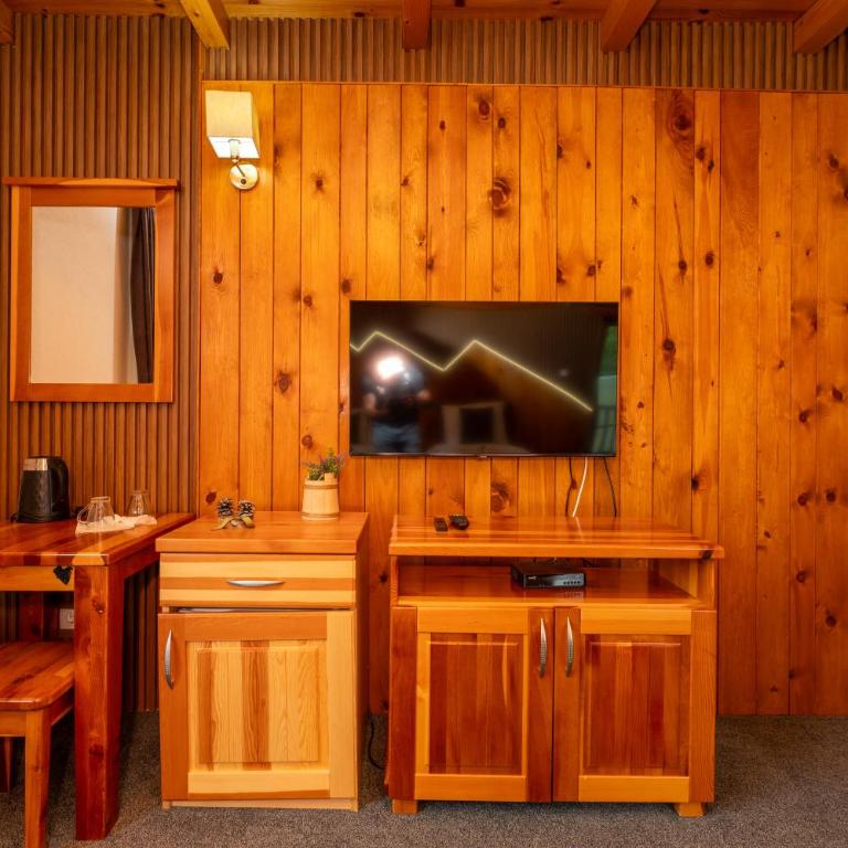 Rooms and apartmants Mirovic - Deluxe Family Suite - 11