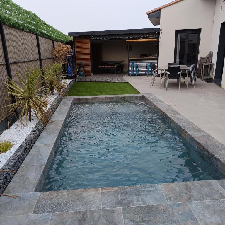 Villa climatisée avec piscine pour de superbes vacances au soleil ! - Villa avec Piscine Privée - 3