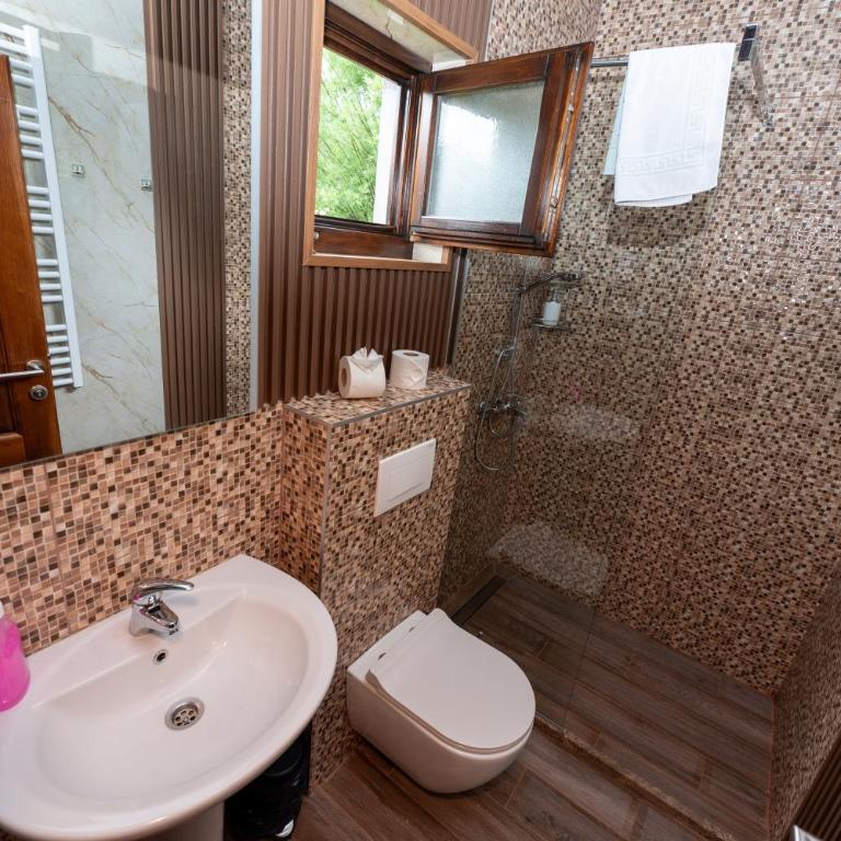 Rooms and apartmants Mirovic - Double or Twin Room - 3