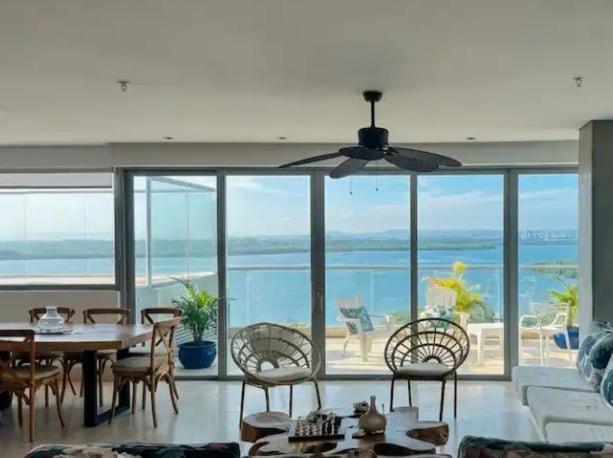 Apartamento con piscina, Morros Cartagena vista al mar y aire acondicionado 3 habitaciones - Three-Bedroom Apartment - 2