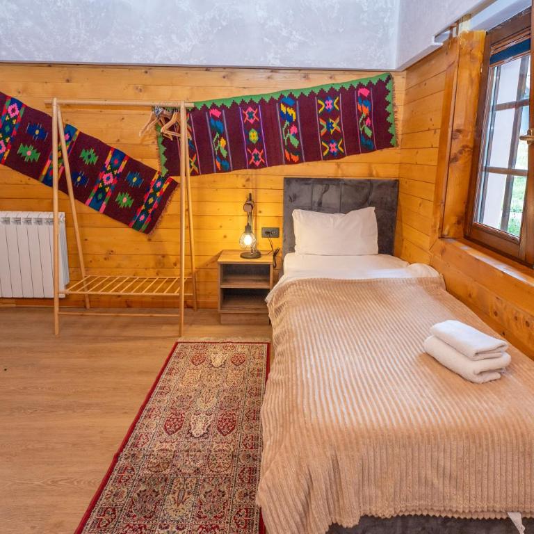 Rooms and apartmants Mirovic - Superior Triple Room - 2