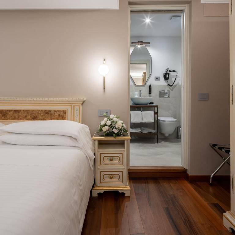 Albergo Cavalletto & Doge Orseolo - Camera Matrimoniale Classic - 9