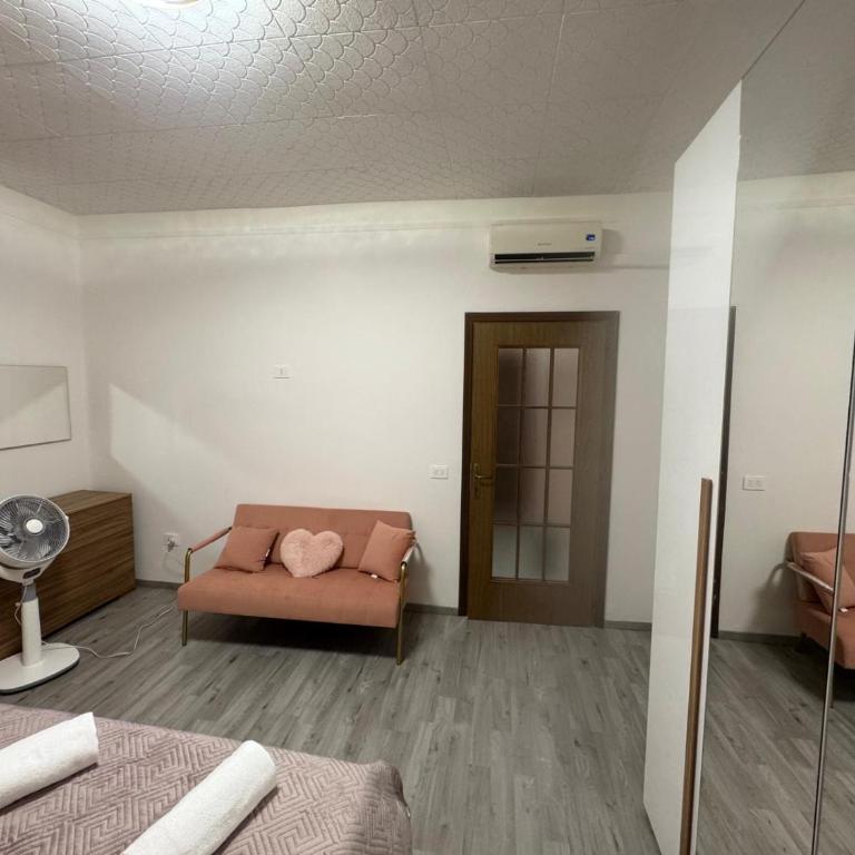Bergamo City Center Apartment - Family Two-Bedroom Apartment with View - 6