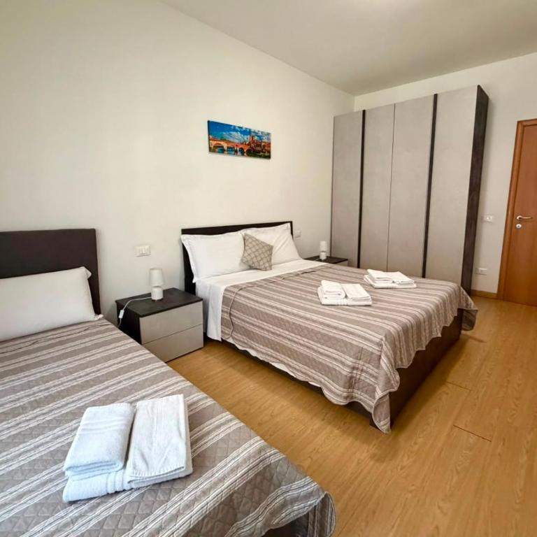 Casa Vacanza da ELENA 3 - Bilocale in prossimità della Stazione FS Verona Porta Nuova - Appartamento con 2 Camere da Letto e Balcone - 1