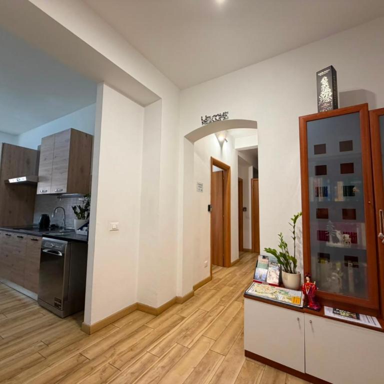 Casa Vacanza da ELENA 3 - Bilocale in prossimità della Stazione FS Verona Porta Nuova - Appartamento con 2 Camere da Letto e Balcone - 12