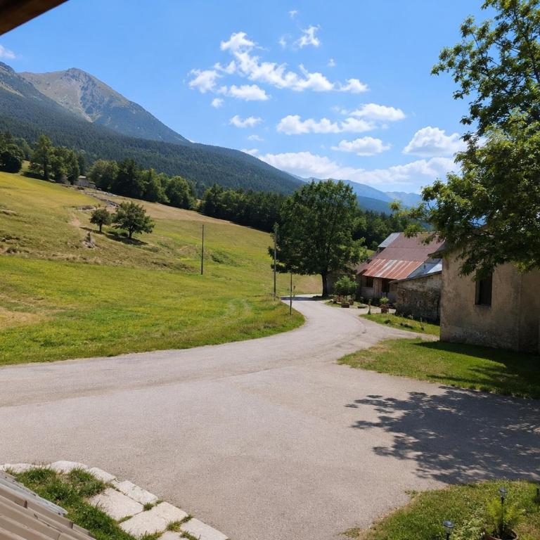 Six Duplex à la montagne POMPIERY - Apartamento - 2 niveles - 1
