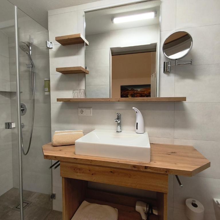 Haus Dabaklamm - Doppelzimmer mit Balkon - 2
