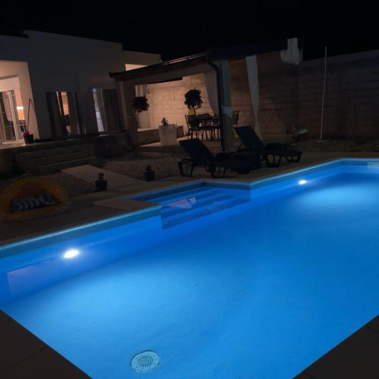 Villa Amy - Vila sa 3 Spavaće Sobe - 1