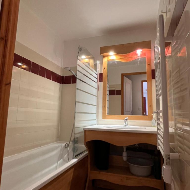 Pied piste avec terrasse - 6 pers - Appartement 2 Chambres - 2