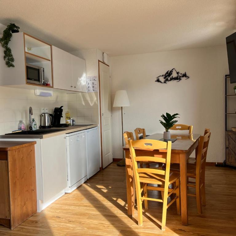 Pied piste avec terrasse - 6 pers - Appartement 2 Chambres - 9