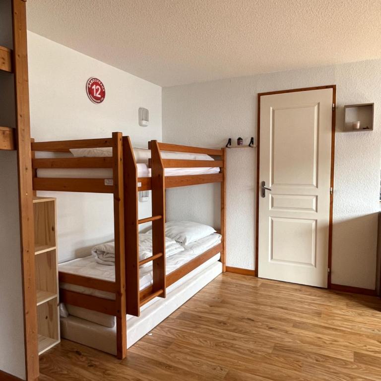 Pied piste avec terrasse - 6 pers - Appartement 2 Chambres - 11