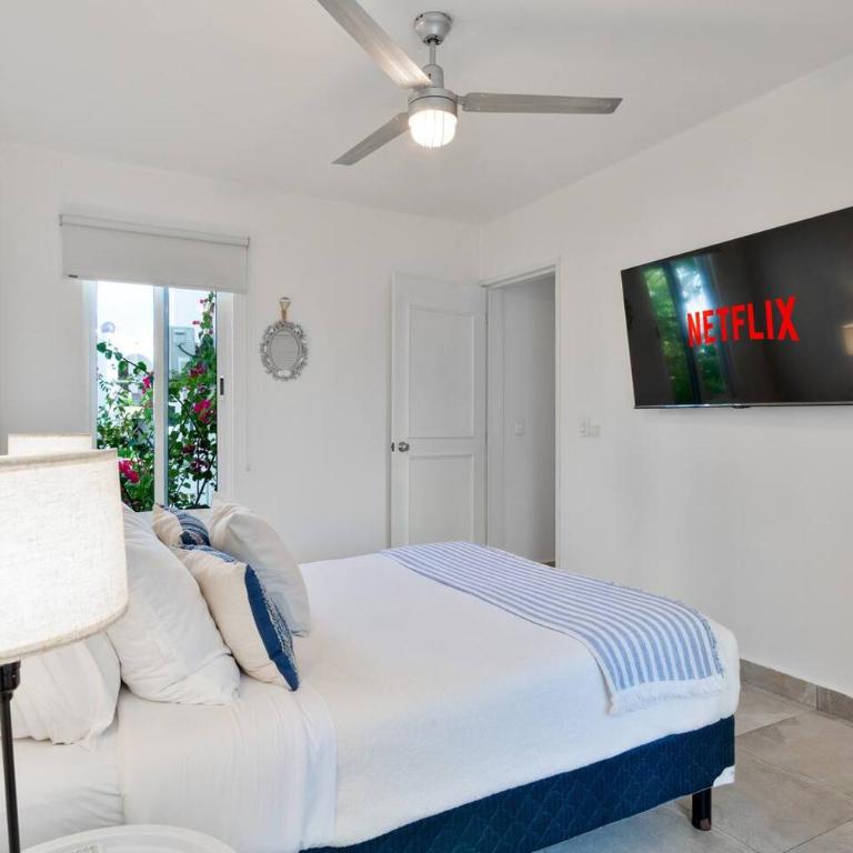 3 Bedroom Condo in the Hotel Zone - fits 6 - Apartamento - 18