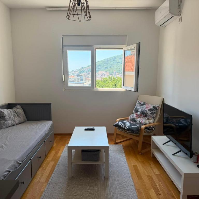 Pretty Apartment Budva for Single Stay - Apartment mit 1 Schlafzimmer - 2