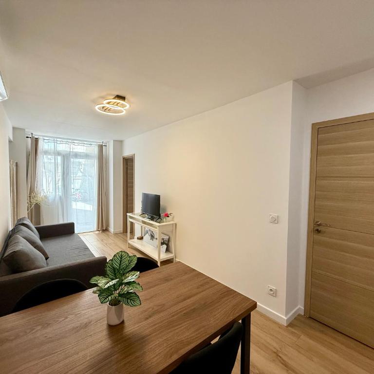 Centre de Nice - Plage à 50 m - Wi-Fi - Climatisation - One-Bedroom Apartment - 3