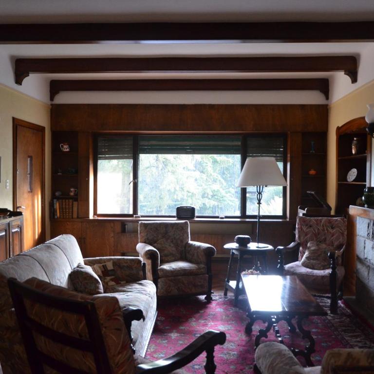 Amplia Casona de Estilo en La Falda - Casa de 4 dormitorios - 67