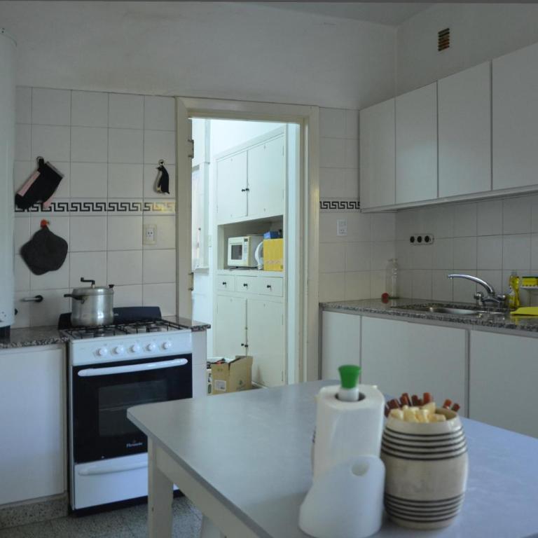 Amplia Casona de Estilo en La Falda - Casa de 4 dormitorios - 69