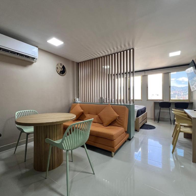 Apartaloft Premium Vista a la Ciudad y al Metro Parque Berrío - One-Bedroom Apartment - 35