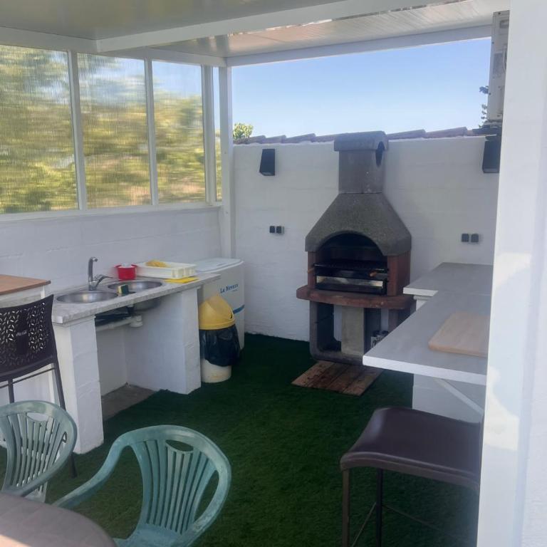 Chalet Familiar Relax con piscina y Aire Acondicionado - Three-Bedroom Home - 16