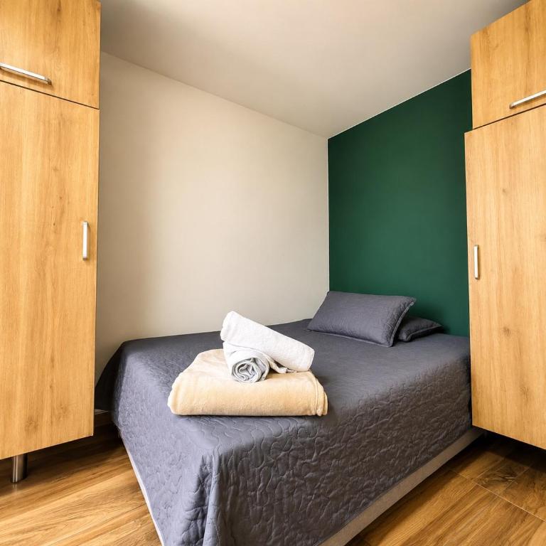 Estudio renovado Belén, ubicación e iluminación - Two-Bedroom Apartment - 1