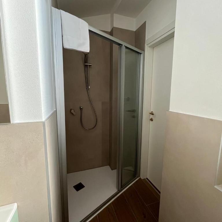 Piccolo Attico Porta Nuova - Appartamento con 2 Camere da Letto - 3