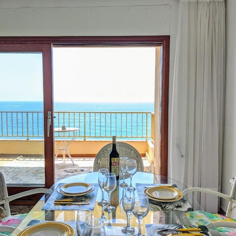 First line, oceanfront in St Antoni de Calonge - Apartment - 5