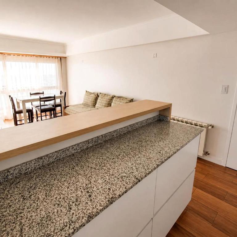 Moderno, Luminoso y Céntrico a Pasos del Mar - Apartamento de 1 dormitorio - 3