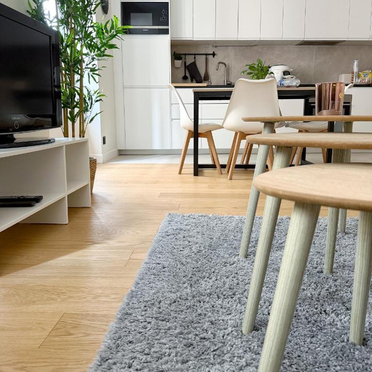 Le Bianca apartment Rue Crébillon 2-4 people - Two-Bedroom Apartment - 6