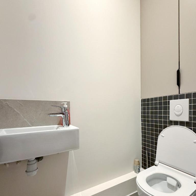 Le Bianca apartment Rue Crébillon 2-4 people - Two-Bedroom Apartment - 14