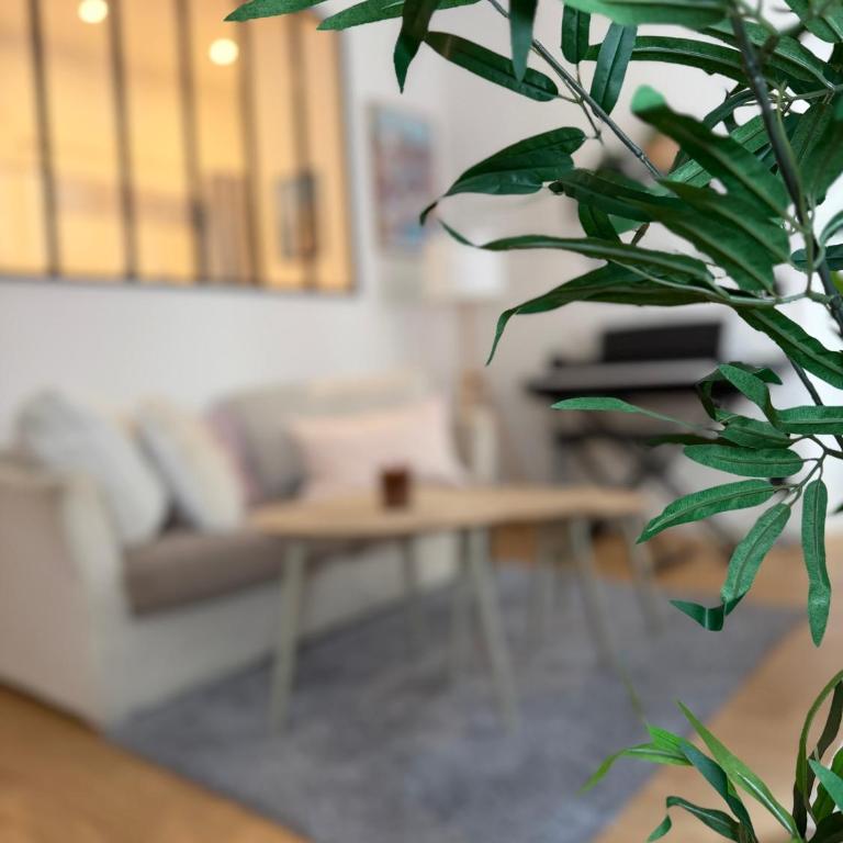 Le Bianca apartment Rue Crébillon 2-4 people - Two-Bedroom Apartment - 15