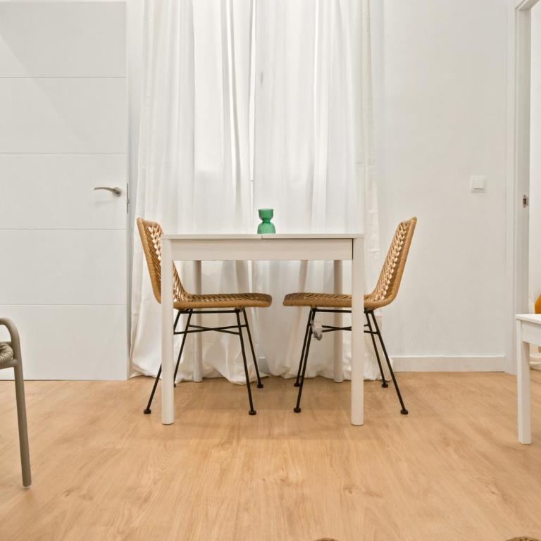 Hogar Madroño - 3BR - A-C - Downtown - Apartamento de 3 dormitorios - 19