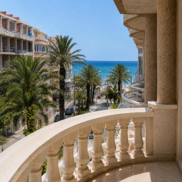 Habaneras always - Three-Bedroom Apartment - 1