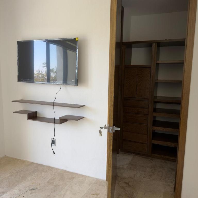 Casa estilo cabaña con alberca infinita climatizada - Four-Bedroom House - 52