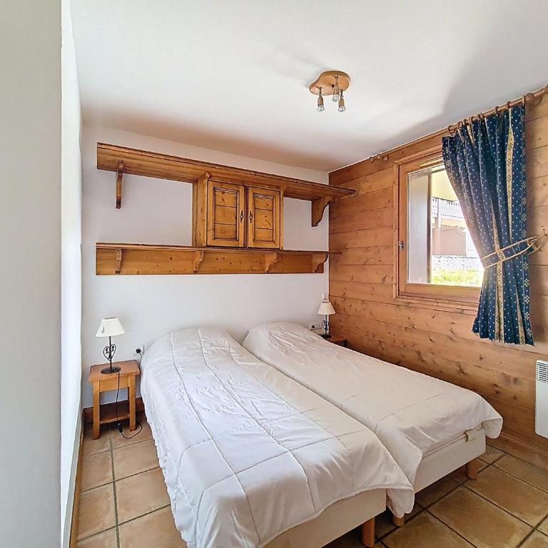 Appartement spacieux avec balcon et parking, proche des pistes - FR-1-344-1250 - Appartement - 9
