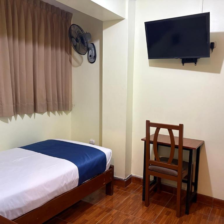 Hotel Italia I - Single Room with Private Bathroom - 9