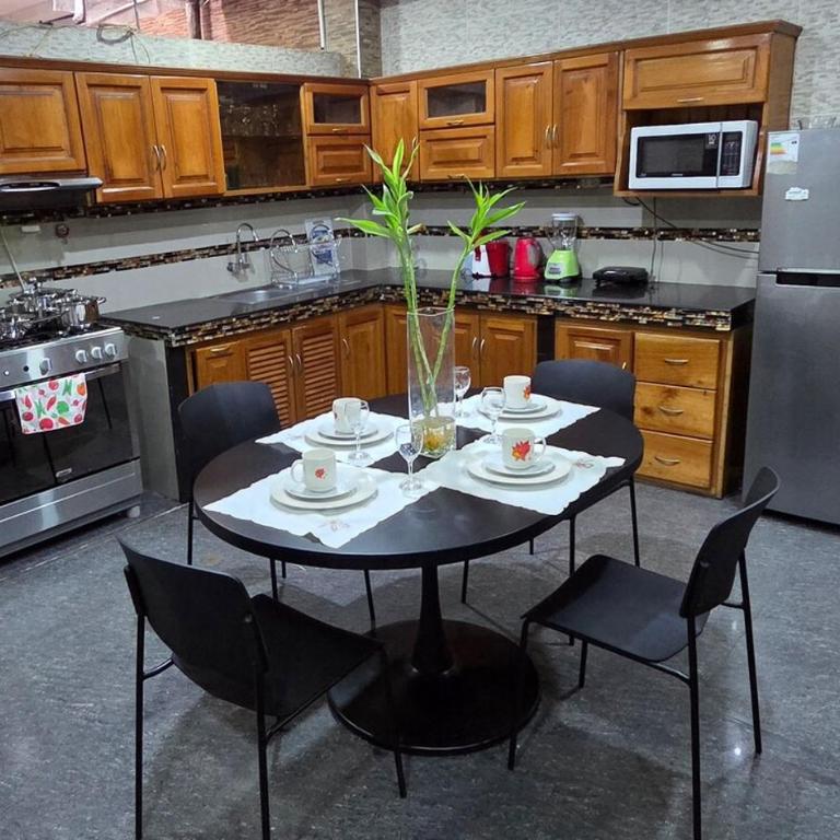 Ximena's House super comfortable and cozy - Three-Bedroom House - 1