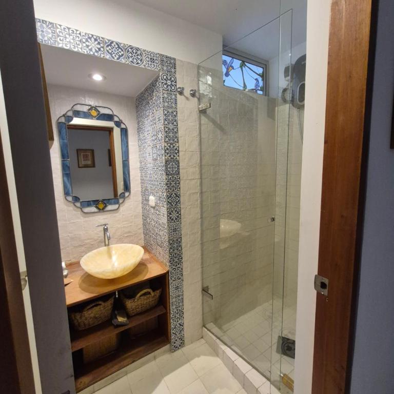 Habitación en Miraflores - Habitación Doble con baño privado - 1