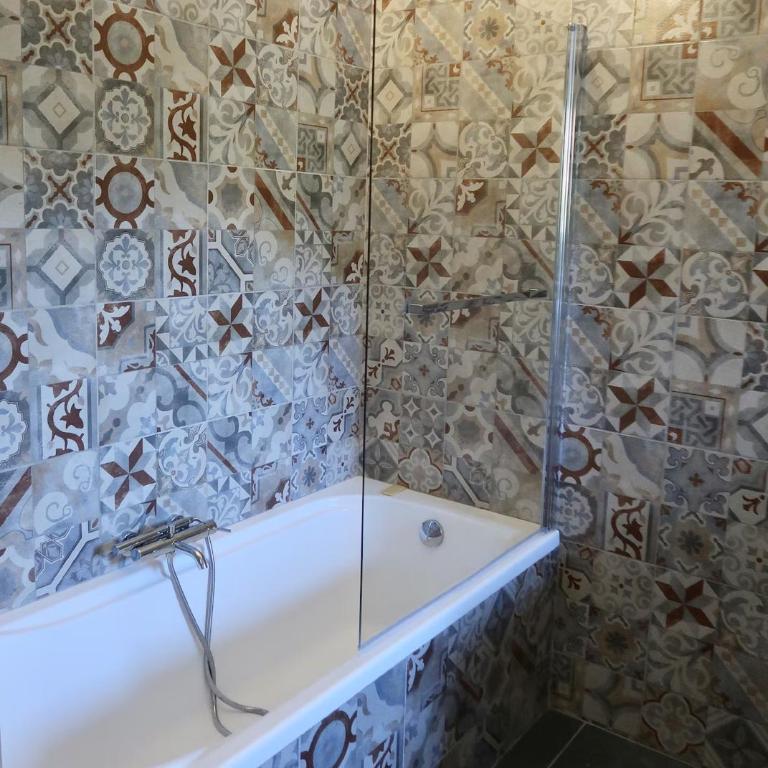 Beautiful Villa A few minutes from the medieval village of Grimaud and the beaches - Appartement - 33