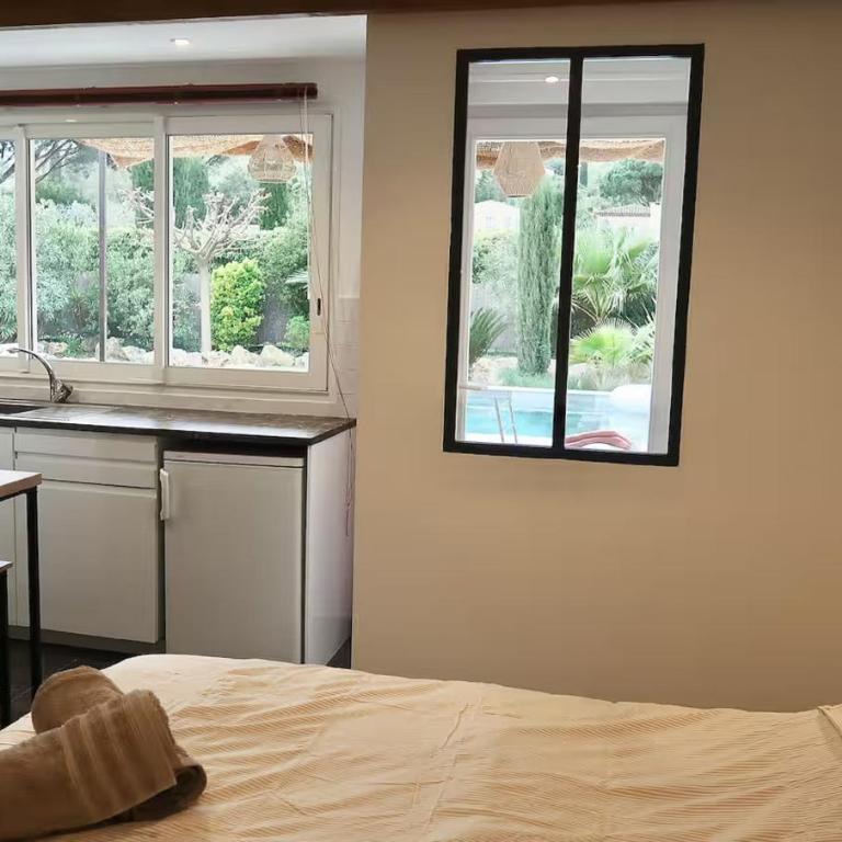 Beautiful Villa A few minutes from the medieval village of Grimaud and the beaches - Appartement - 81