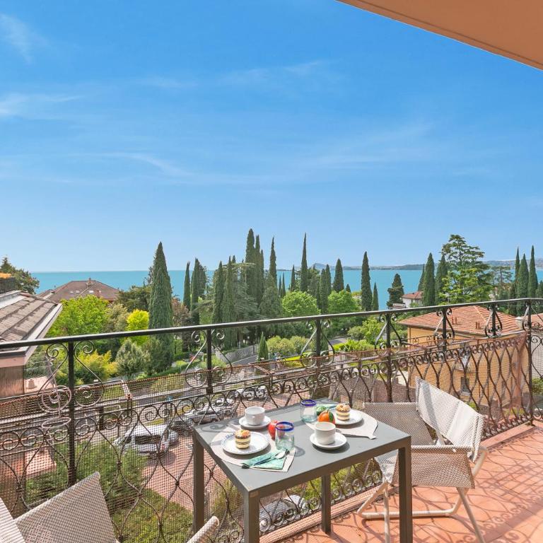 Roma 62 Lake View,Terrace & Private Park - Happy Rentals - Appartamento Deluxe - 1