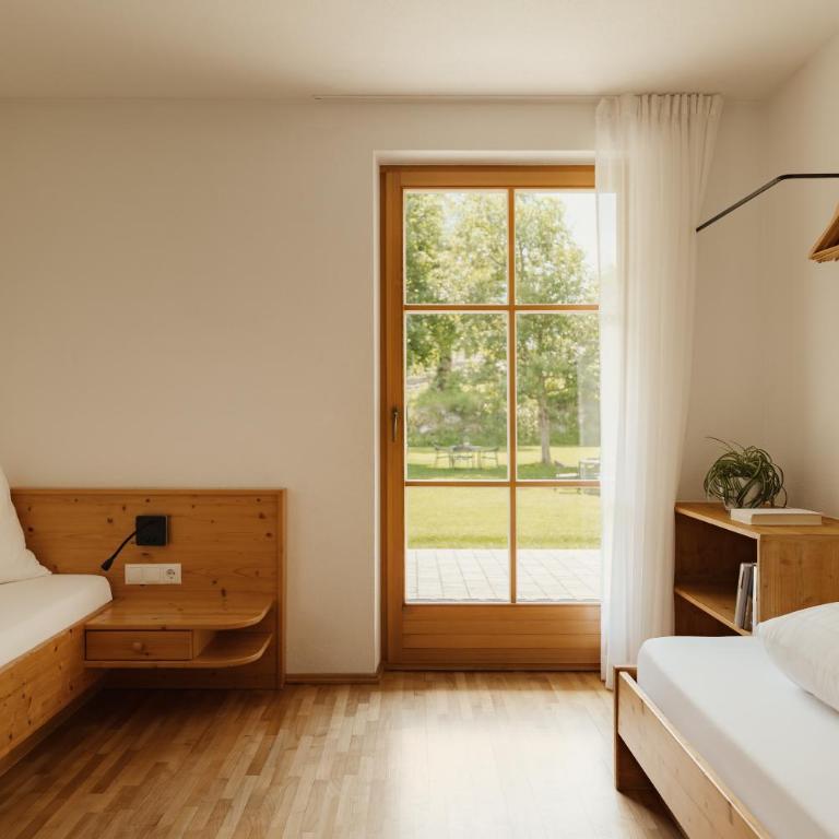 Untermairhof Appartment Residence - Two-Bedroom Apartment with Terrace - 1