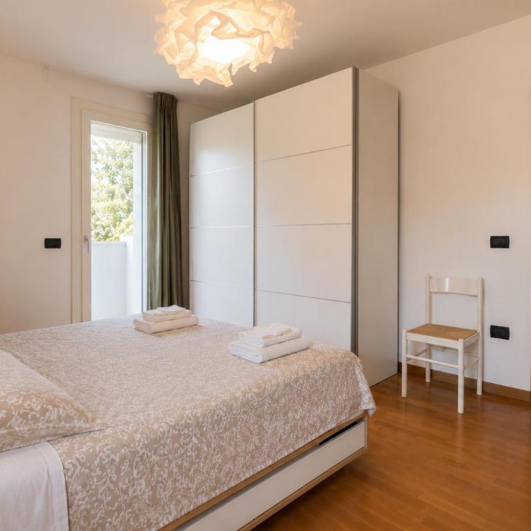 Appartamento ampio, luminoso e immerso nel verde - Apartamento de 2 dormitorios - 19