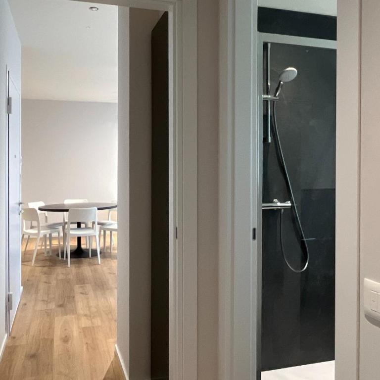 G Holiday - Appartamento con 2 Camere da Letto e con Vista Montagna - 16