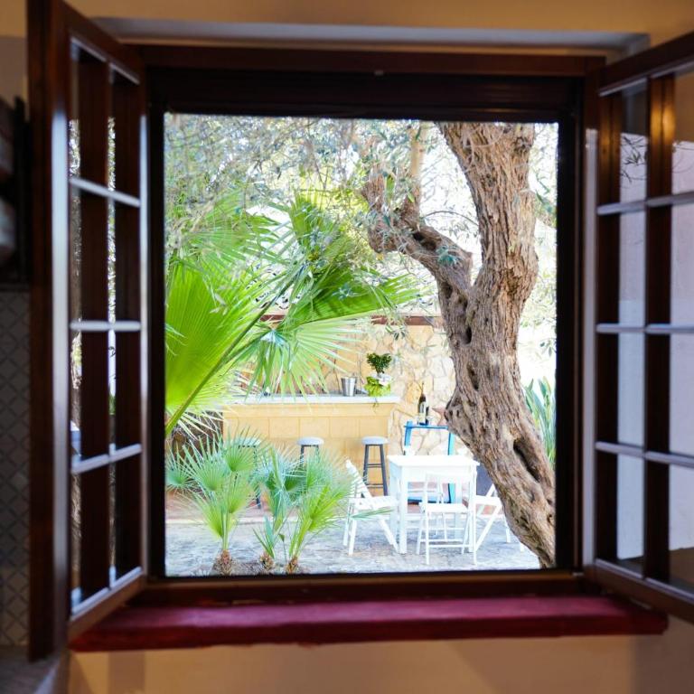 Mr Brown - Villa Eva Mare - Two-Bedroom Family Apartment - 16