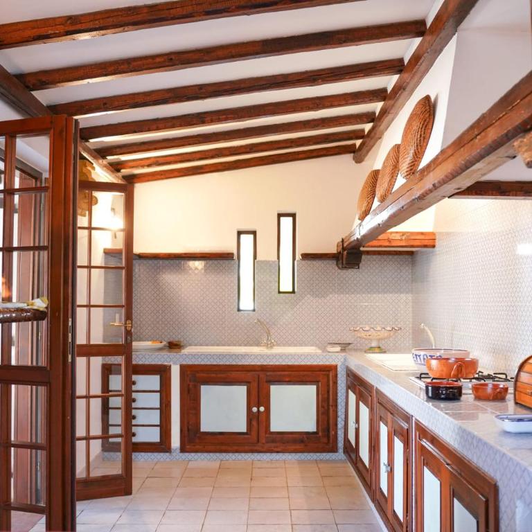 Mr Brown - Villa Eva Mare - Two-Bedroom Family Apartment - 35