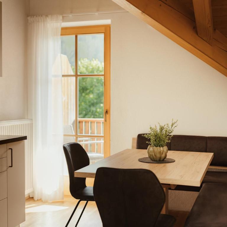 Untermairhof Appartment Residence - Two-Bedroom Apartment with Mountain View - 2