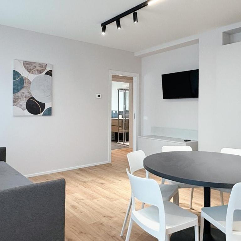 G Holiday - Appartamento con 2 Camere da Letto e con Vista Montagna - 4